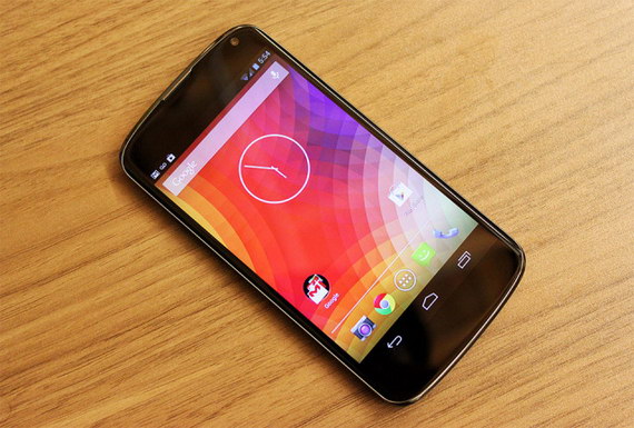 Nexus 4 Smartphone
